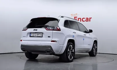 Jeep Cherokee 2021, 38913 км, за 12151.86 USD