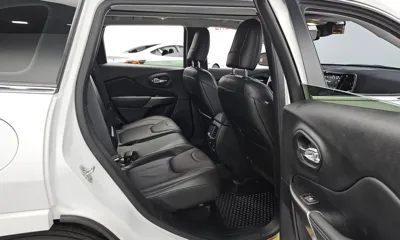 Jeep Cherokee 2021, 38913 км, за 12151.86 USD - фото 12