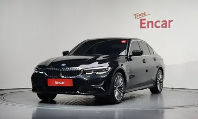 BMW 3-Series · 2022 год
