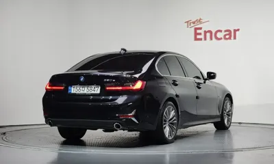 BMW 3-Series 2022, 60371 км, за 17120.58 USD