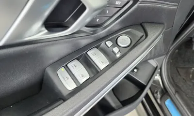 BMW 3-Series 2022, 60371 км, за 17120.58 USD - фото 28