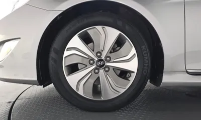 Hyundai Sonata 2014, 109638 км, за 4232.6 USD