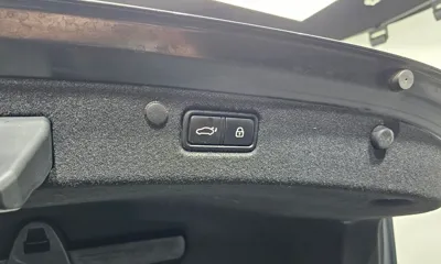 Hyundai Grandeur 2018, 108623 км, за 11225.63 USD - фото 20