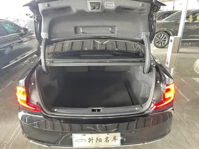 Volvo S90 2019, 164000 км, за 14426.54 USD