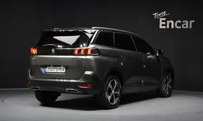 Peugeot 5008 2021, 142569 км, за 10264.89 USD