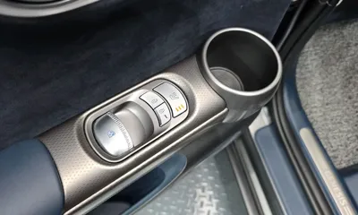 Genesis GV60 2022, 28299 км, за 36986.38 USD - фото 31