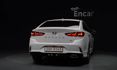 Hyundai Sonata 2018, 83691 км, за 8865.6 USD