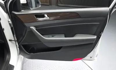 Hyundai Sonata 2018, 83691 км, за 8865.6 USD - фото 24