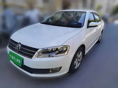 Volkswagen Lavida 2016, 123100 км, за 4372.45 USD