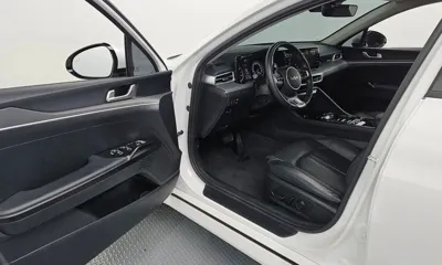 Kia K5 2023, 41735 км, за 20511.81 USD - фото 10