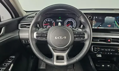 Kia K5 2023, 41735 км, за 20511.81 USD - фото 13