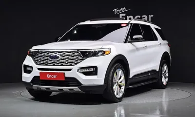 Ford Explorer · 2022 год