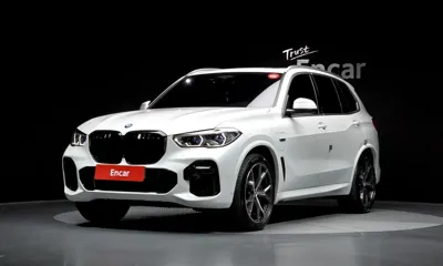BMW X5 · 2022 год