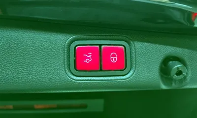 Mercedes-Benz E-Class 2018, 75539 км, за 19536.41 USD - фото 20