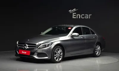 Mercedes-Benz C-Class · 2017 год