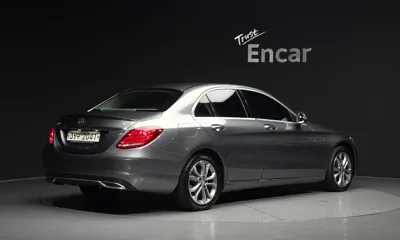 Mercedes-Benz C-Class 2017, 142813 км, за 8790.78 USD
