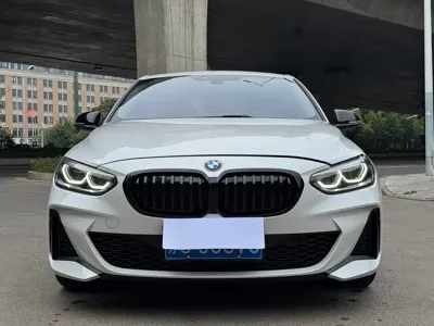 BMW 1 Series 2023, 12000 км, за 14719.52 USD