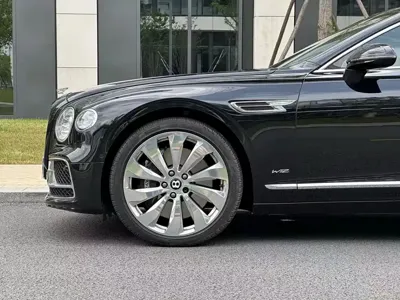 Bentley Flying Spur 2021, 29000 км, за 320770.71 USD - фото 7