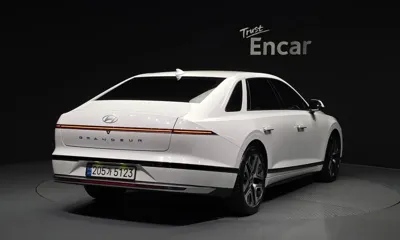 Hyundai Grandeur 2023, 33558 км, за 25342.03 USD