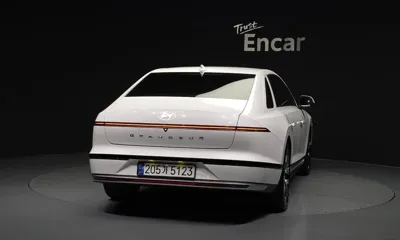 Hyundai Grandeur 2023, 33558 км, за 25342.03 USD