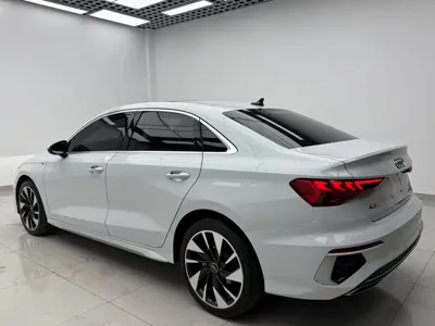 Audi A3 2023, 22000 км, за 20038.53 USD