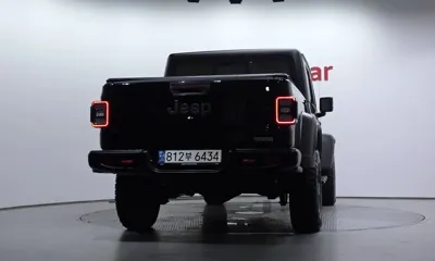 Jeep Gladiator 2021, 64771 км, за 25338.06 USD