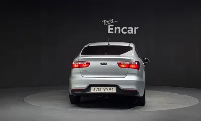 Kia Pride 2017, 127244 км, за 3612.72 USD