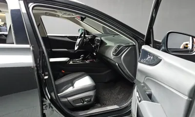 Lexus NX 2024, 60381 км, за 34291.37 USD - фото 17