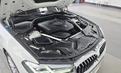 BMW 5-Series 2021, 67737 км, за 21467.62 USD - фото 6