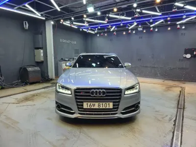 Audi S8 2015, 213000 км, за 24615.99 USD