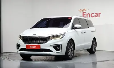 Kia Canival · 2019 год