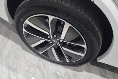 Li Auto L7 2023, 36700 км, за 29216 USD