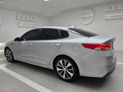 Kia K5 2017, 118822 км, за 7466.14 USD