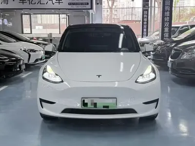 Tesla Model Y 2023, 44000 км, за 24767.44 USD
