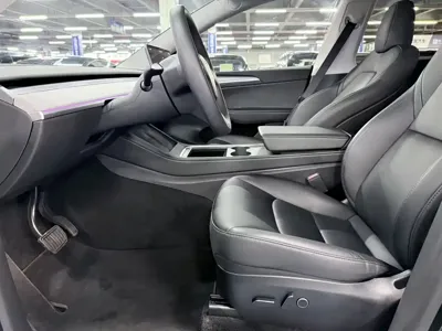 Tesla Model Y 2023, 44000 км, за 24830.94 USD - фото 9
