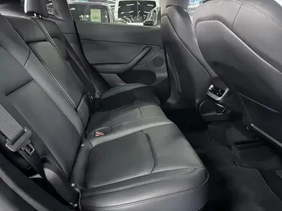 Tesla Model Y 2023, 44000 км, за 24830.94 USD - фото 13