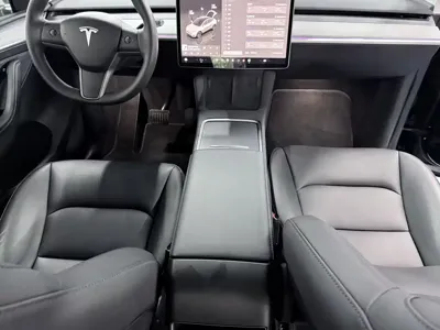 Tesla Model Y 2023, 44000 км, за 24830.94 USD - фото 14
