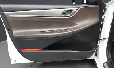 Hyundai Grandeur 2021, 106992 км, за 13205.84 USD - фото 24