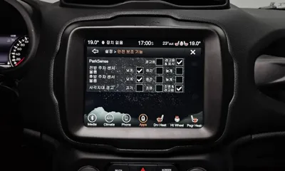 Jeep Renegade 2022, 13292 км, за 13355.06 USD - фото 16