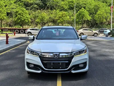 Honda Accord 2017, 74000 км, за 10270.55 USD