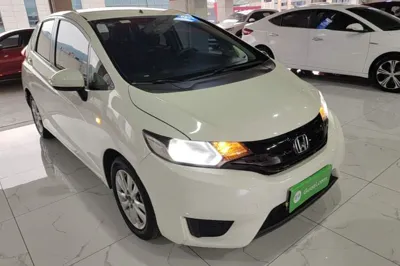 Honda Fit 2014, 128100 км, за 6083 USD