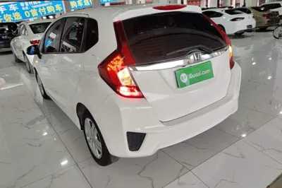 Honda Fit 2014, 128100 км, за 6083 USD
