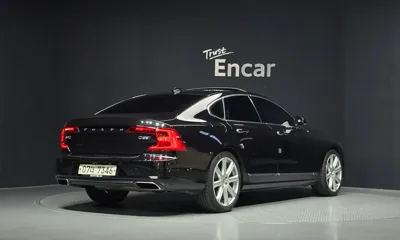 Volvo S90 2017, 169667 км, за 9849.29 USD