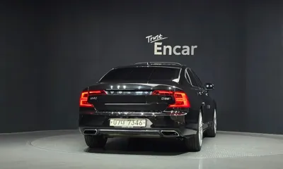 Volvo S90 2017, 169667 км, за 9849.29 USD