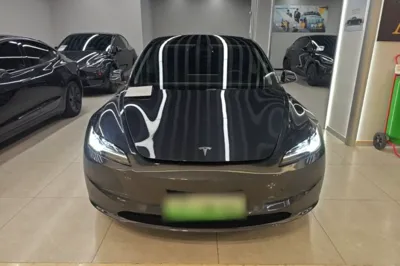 Tesla Model 3 2023, 35700 км, за 30953 USD