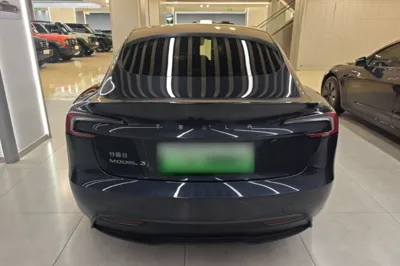 Tesla Model 3 2023, 35700 км, за 30953 USD