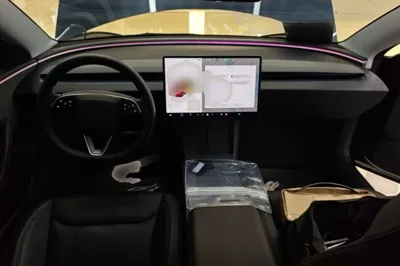 Tesla Model 3 2023, 35700 км, за 30953 USD - фото 17