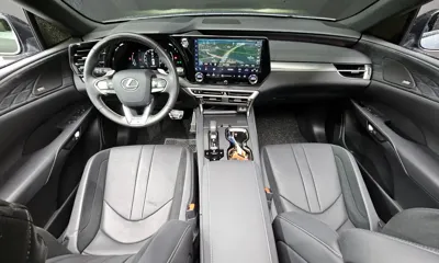 Lexus RX 2023, 24789 км, за 52913.86 USD - фото 7