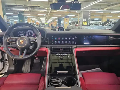 Porsche Panamera 2024, 7282 км, за 112703.64 USD - фото 7