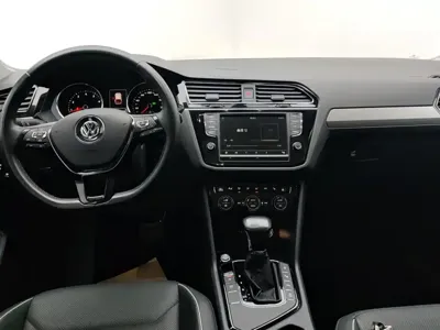 Volkswagen Tiguan L 2017, 66200 км, за 10856.18 USD - фото 12